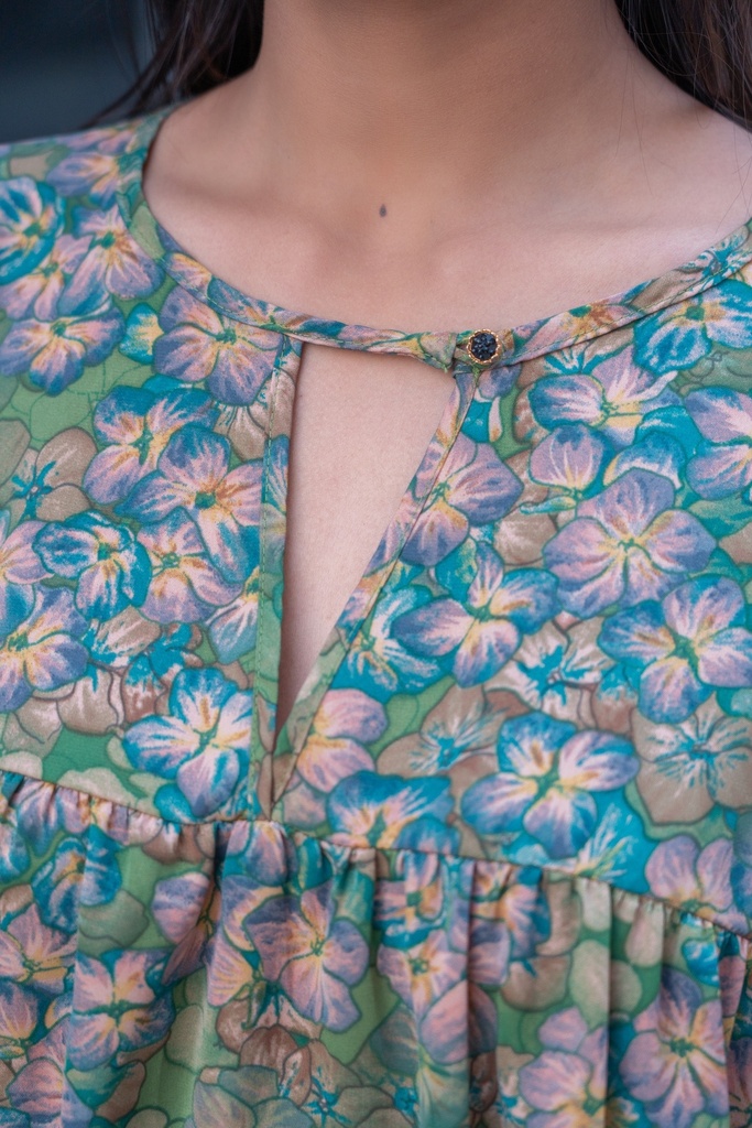 BASEMARK FLORAL HUE TOP FOR WOMEN Image